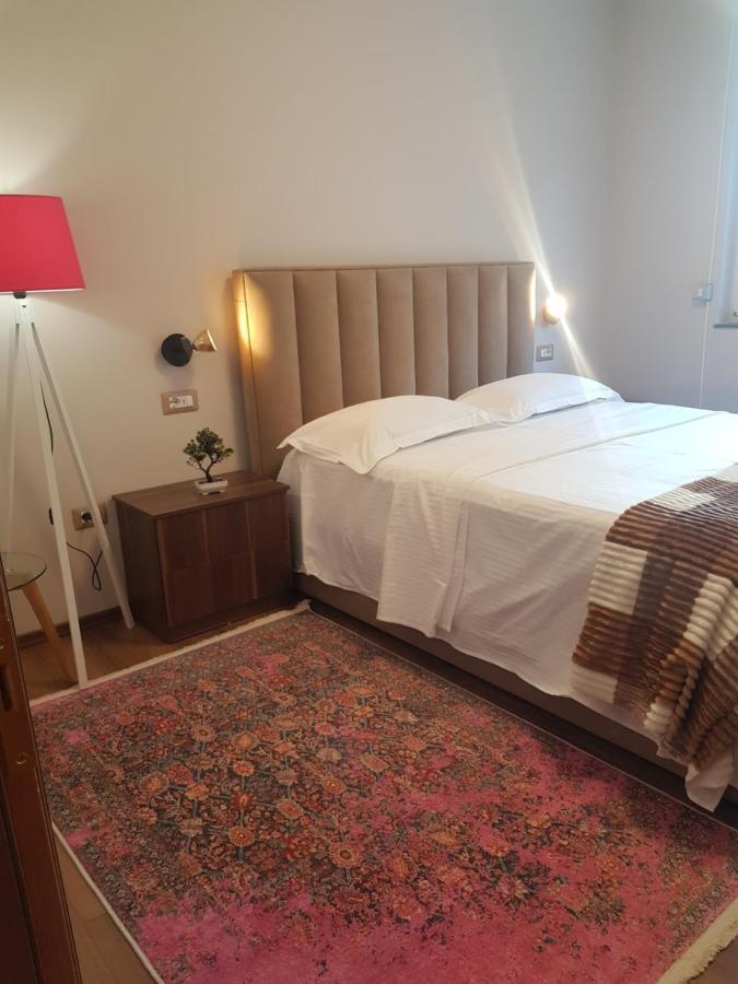 Veranda Rooms And Apartments Тирана Экстерьер фото