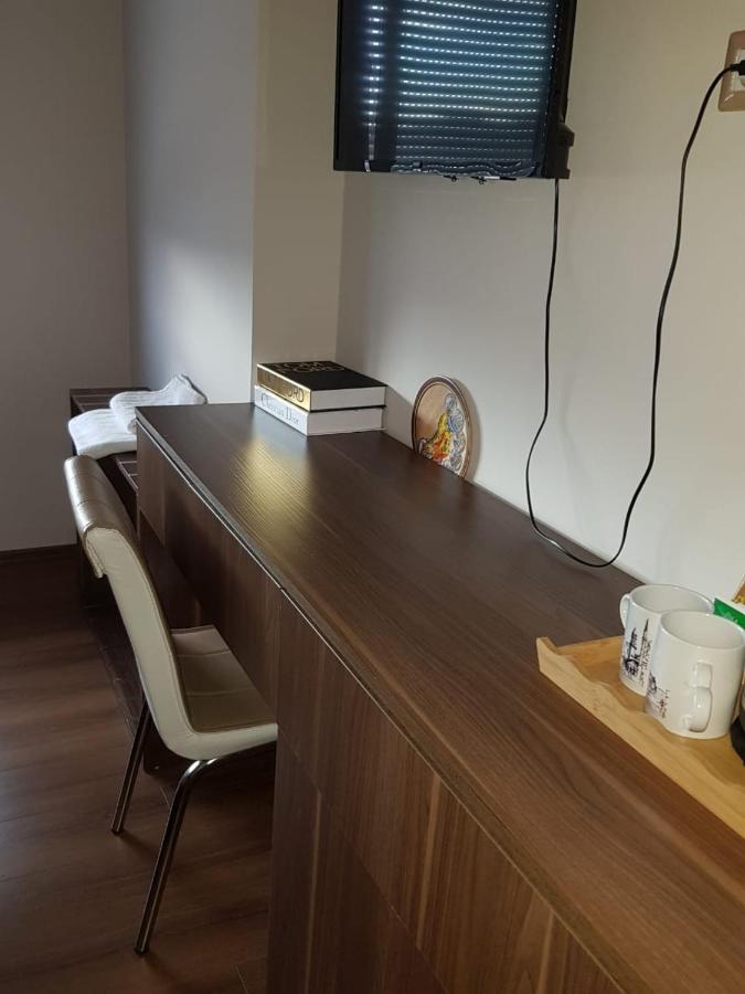 Veranda Rooms And Apartments Тирана Экстерьер фото